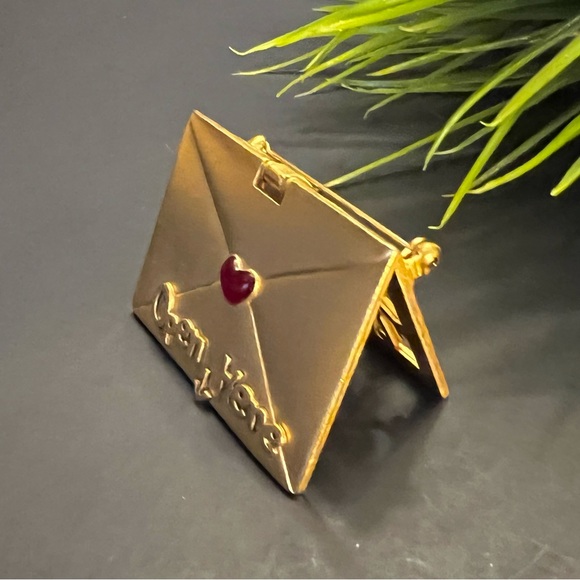 Vintage AJC Brooch Pin - OPEN HERE HEART #1 MOM Gold Tone Brooch - Picture 6 of 8